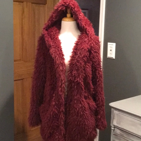 Red Wine Faux llama Fur Coat. ❤️🔥 Last small!! - Picture 3 of 6